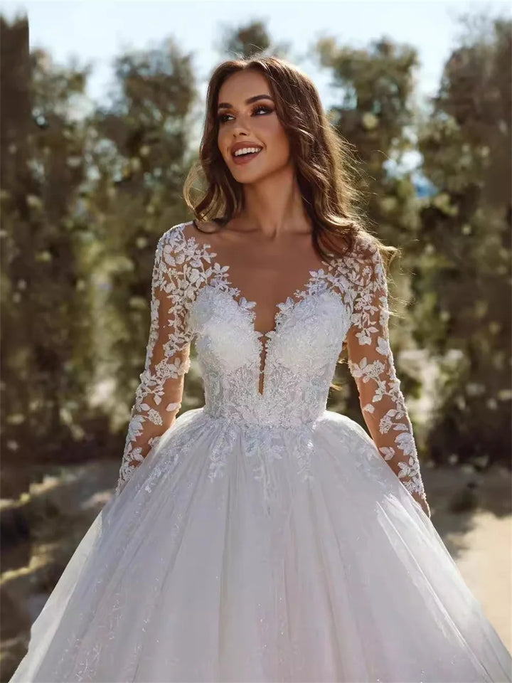 Wedding Appliques Lace Bridal Gown with Classic Tulle